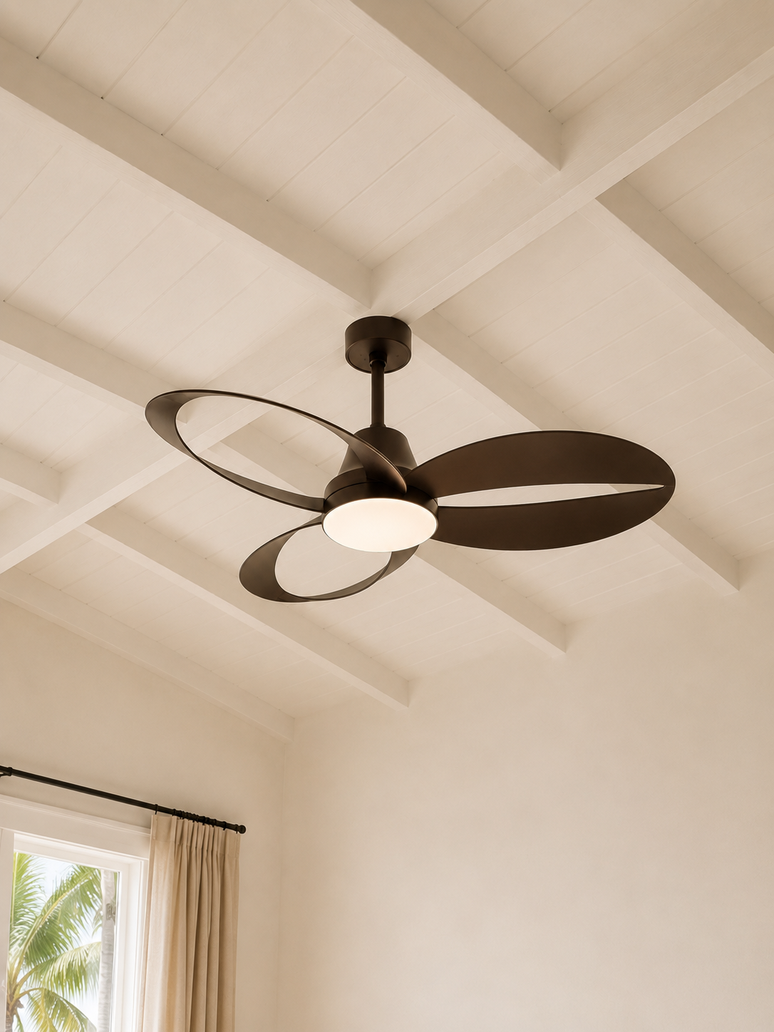Ventilateur de plafond avec lumière Nero — effet noyer