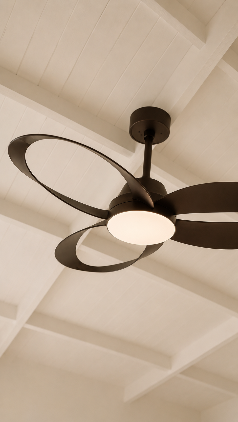 Ventilateur de plafond avec lumière Nero — effet noyer